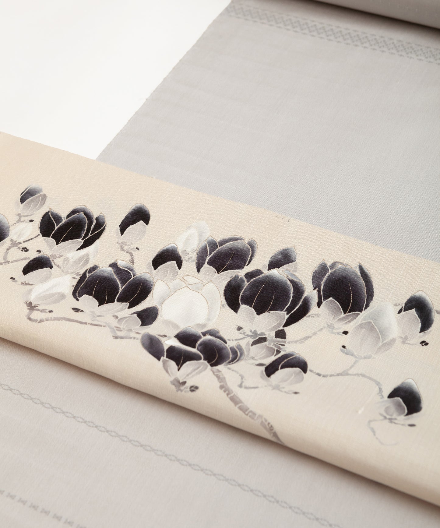 京都小阪制作 真糊糸目友禅 九寸名古屋帯「黒い木蓮」(価格はお問い合わせくださいませ)