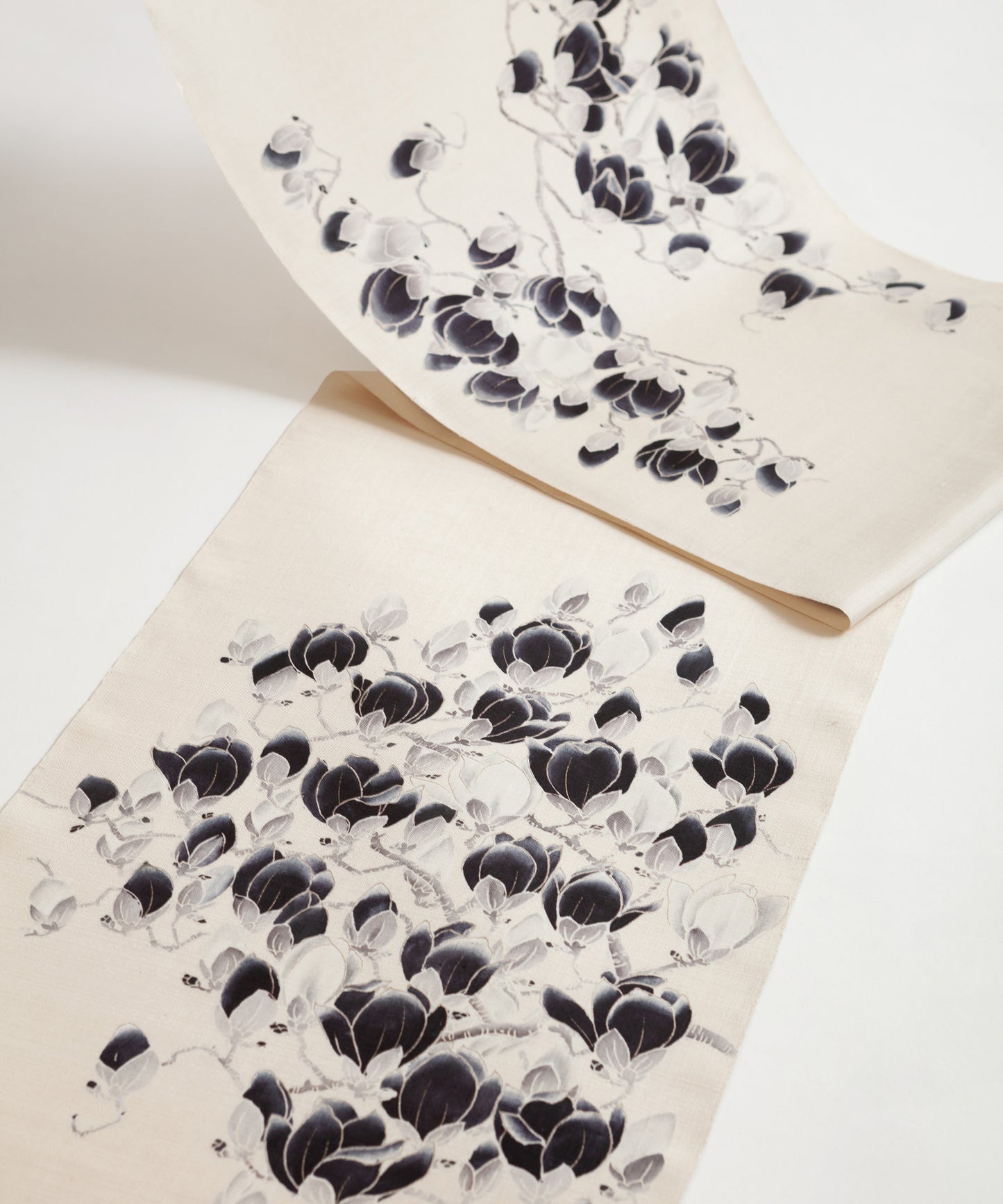 京都小阪制作 真糊糸目友禅 九寸名古屋帯「黒い木蓮」(価格はお問い合わせくださいませ)