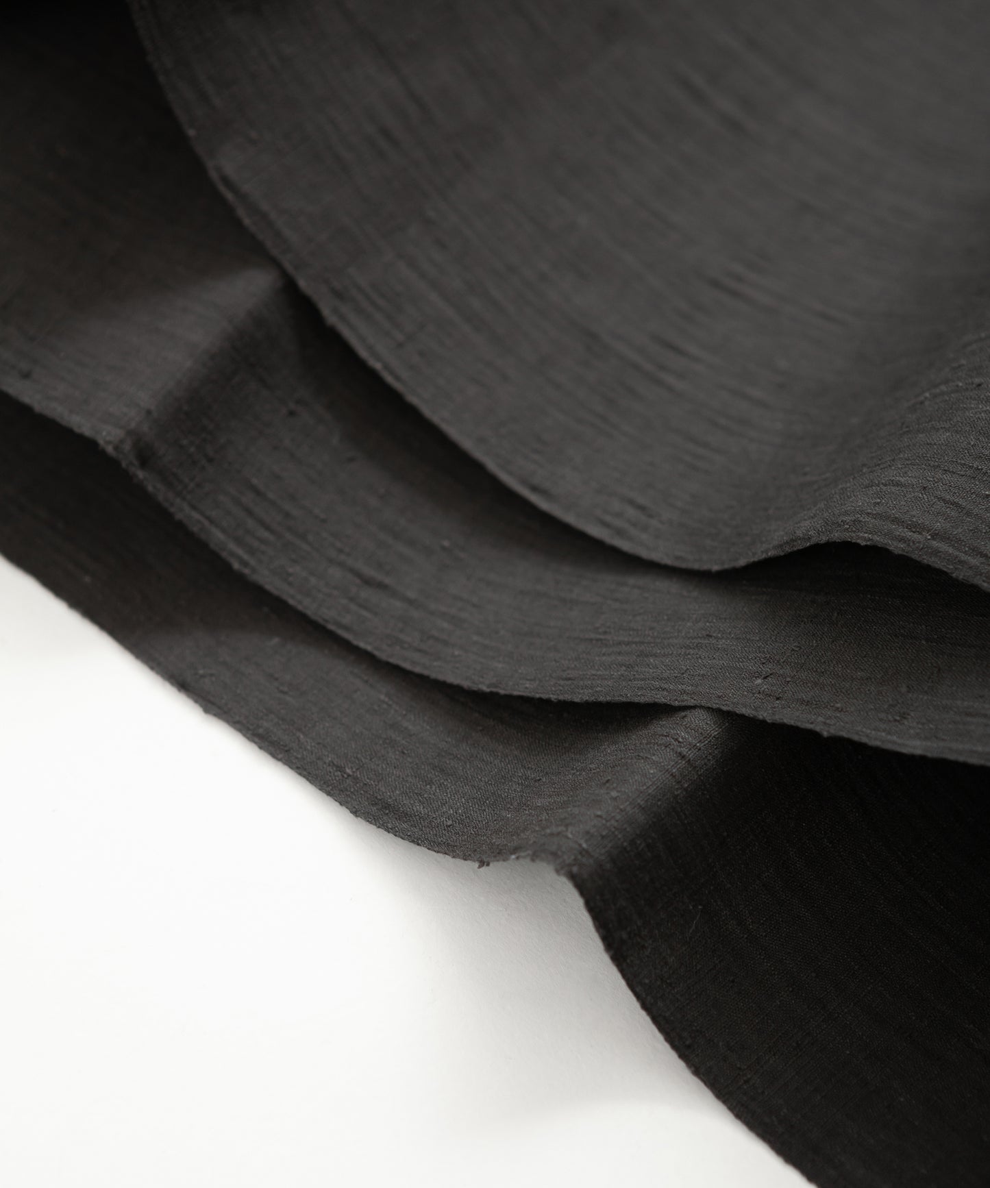 Authentique Yuuki Tsumugi Shizuori (tissu de fond) Sumi couleur unie noir