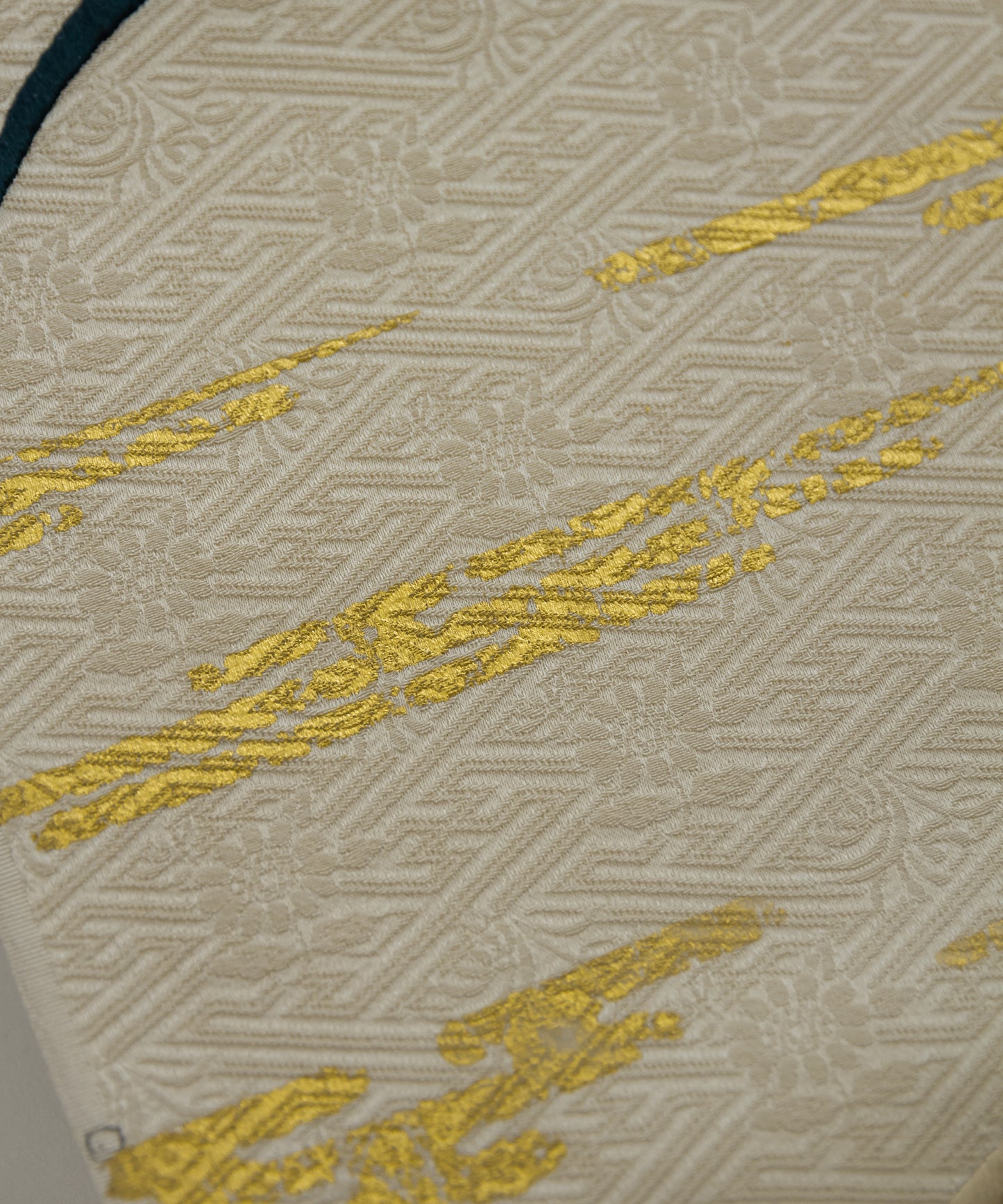 工芸キモノ野口 九寸名古屋帯「慶長霞に菊芒」白茶