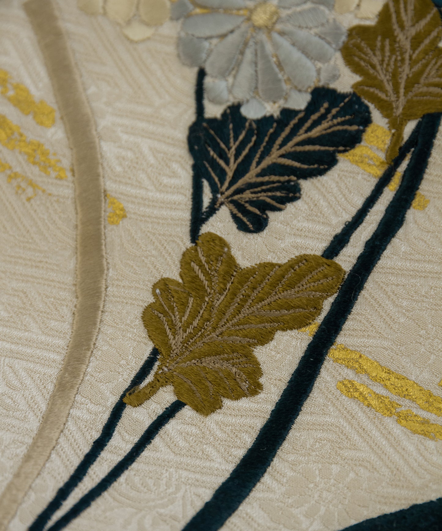 工芸キモノ野口 九寸名古屋帯「慶長霞に菊芒」白茶