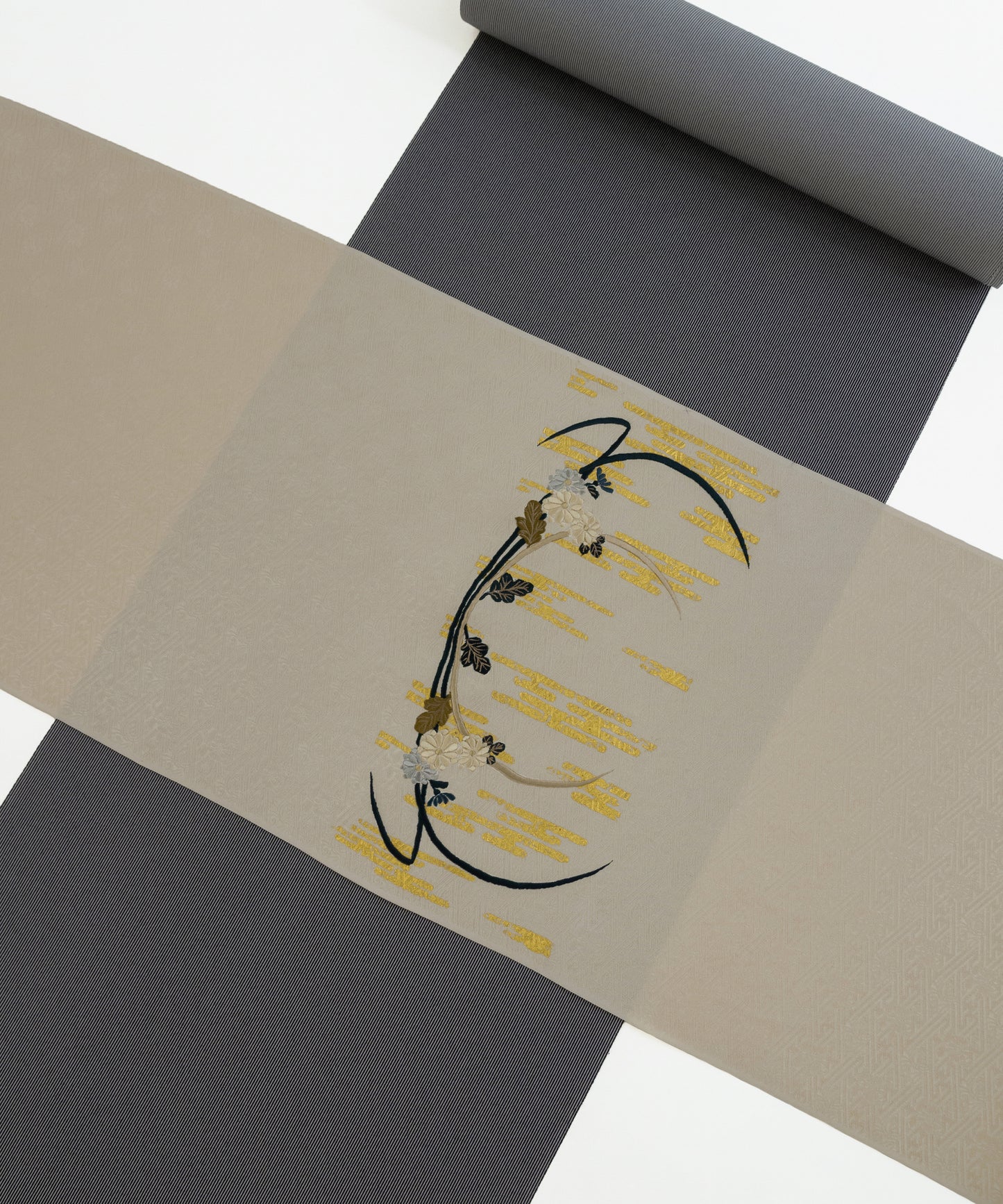 工芸キモノ野口 九寸名古屋帯「慶長霞に菊芒」白茶