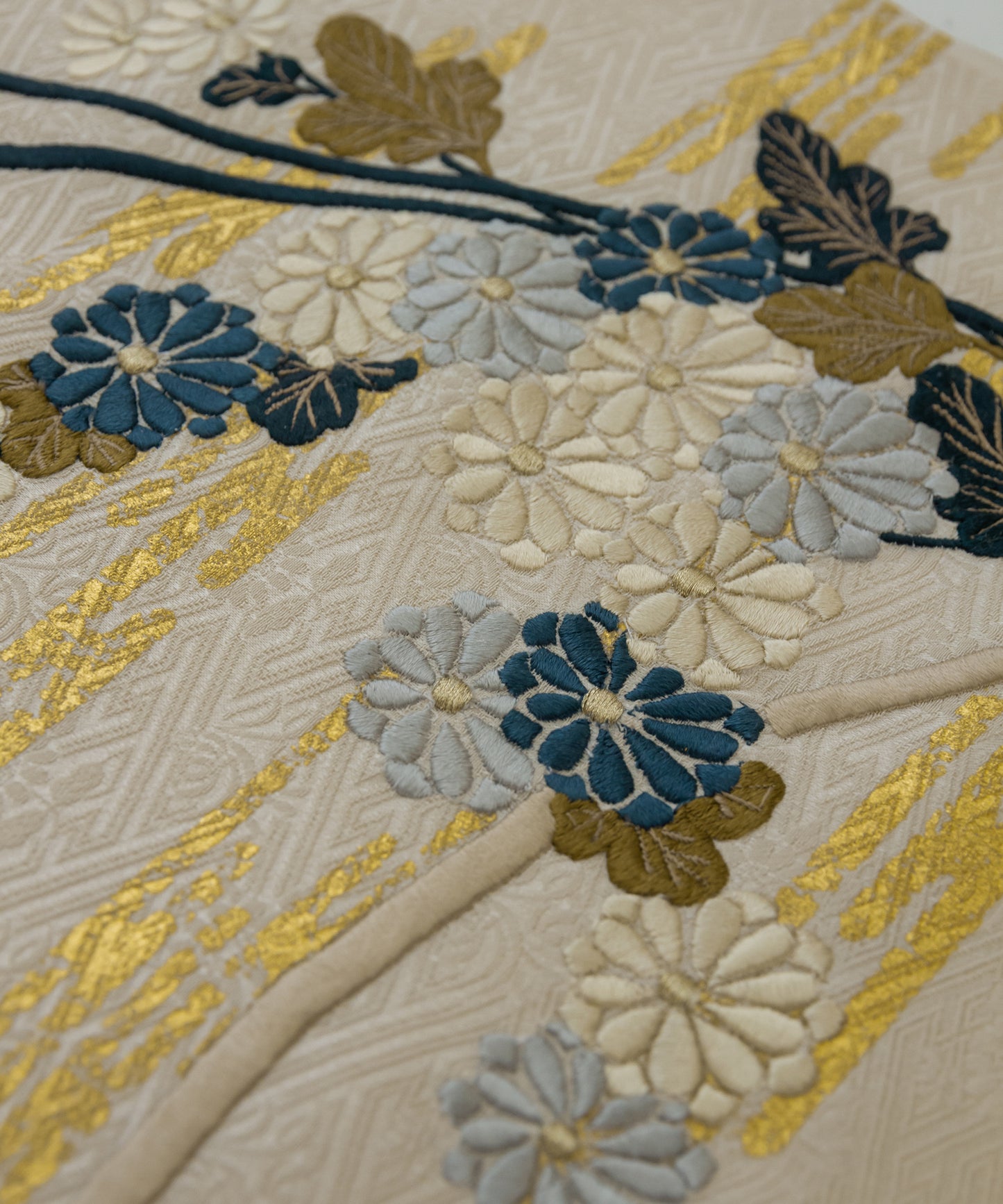 工芸キモノ野口 九寸名古屋帯「慶長霞に菊芒」白茶