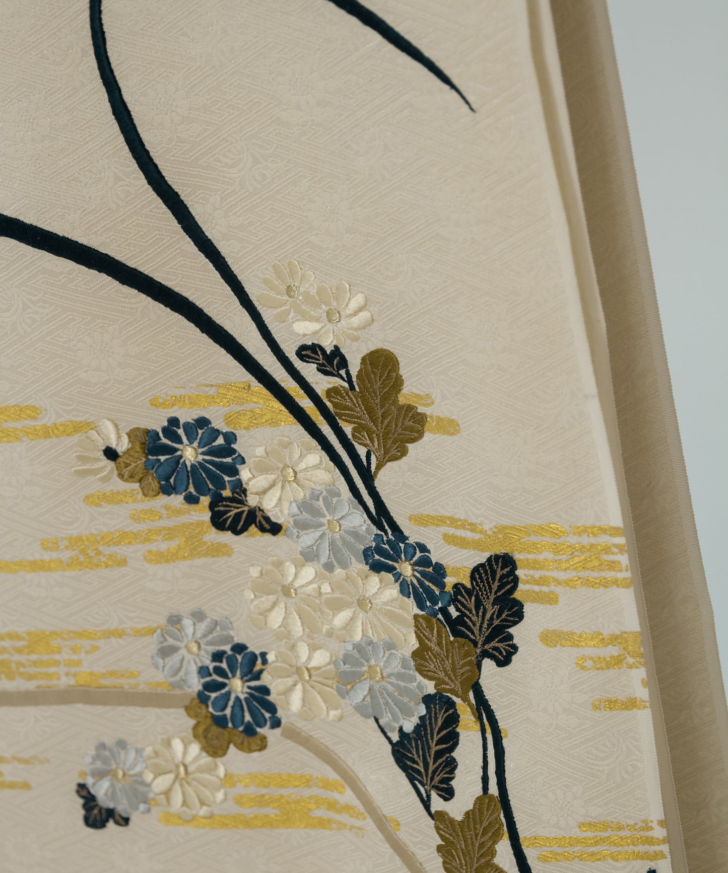 工芸キモノ野口 九寸名古屋帯「慶長霞に菊芒」白茶