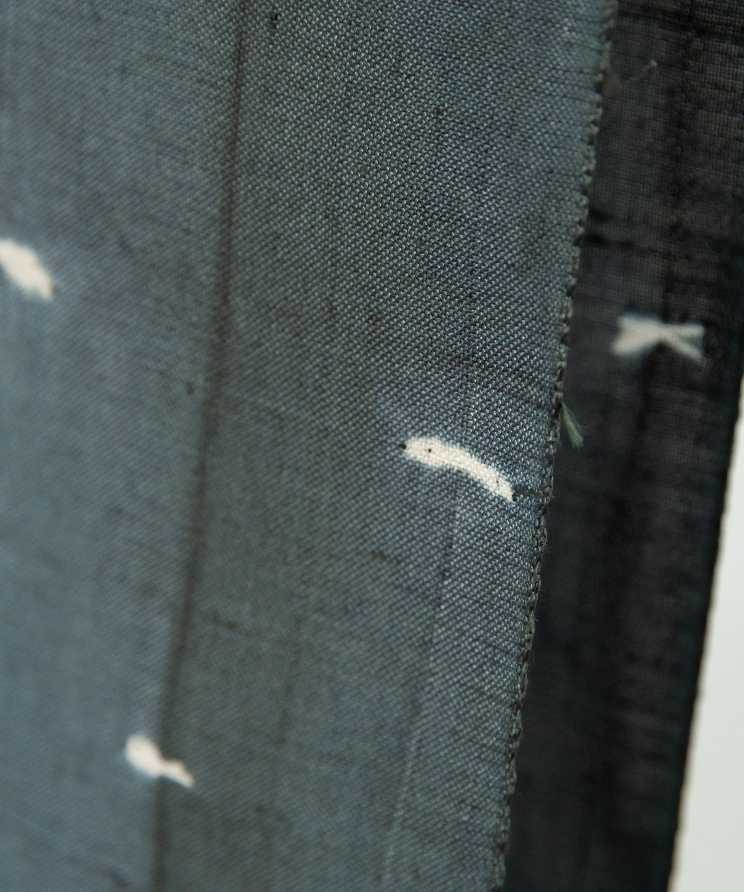 しょうざん生紬着尺「ほたる絞り くすんだ青緑」