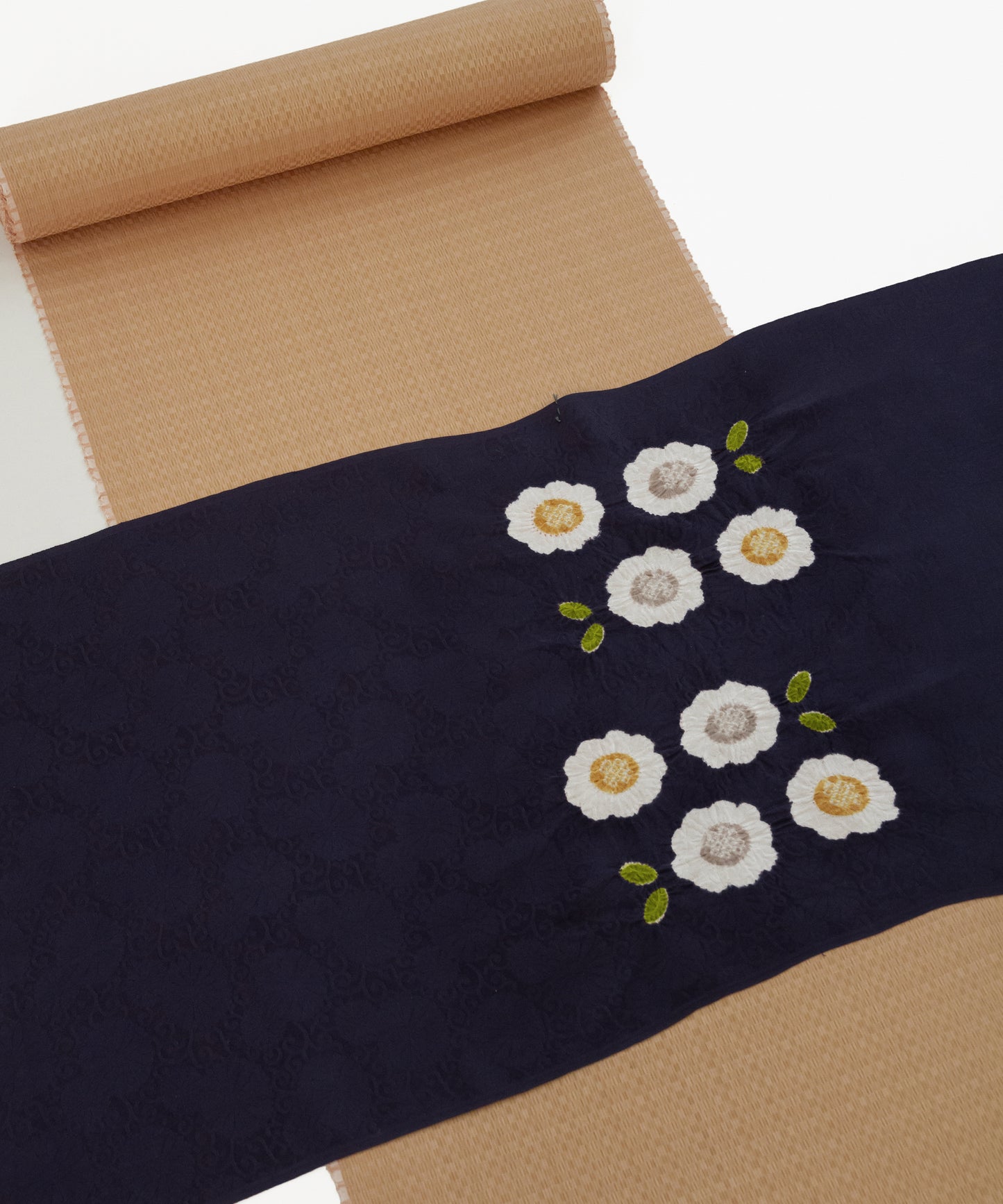 丸太遠藤 絞り九寸名古屋帯「二重葉付小花」