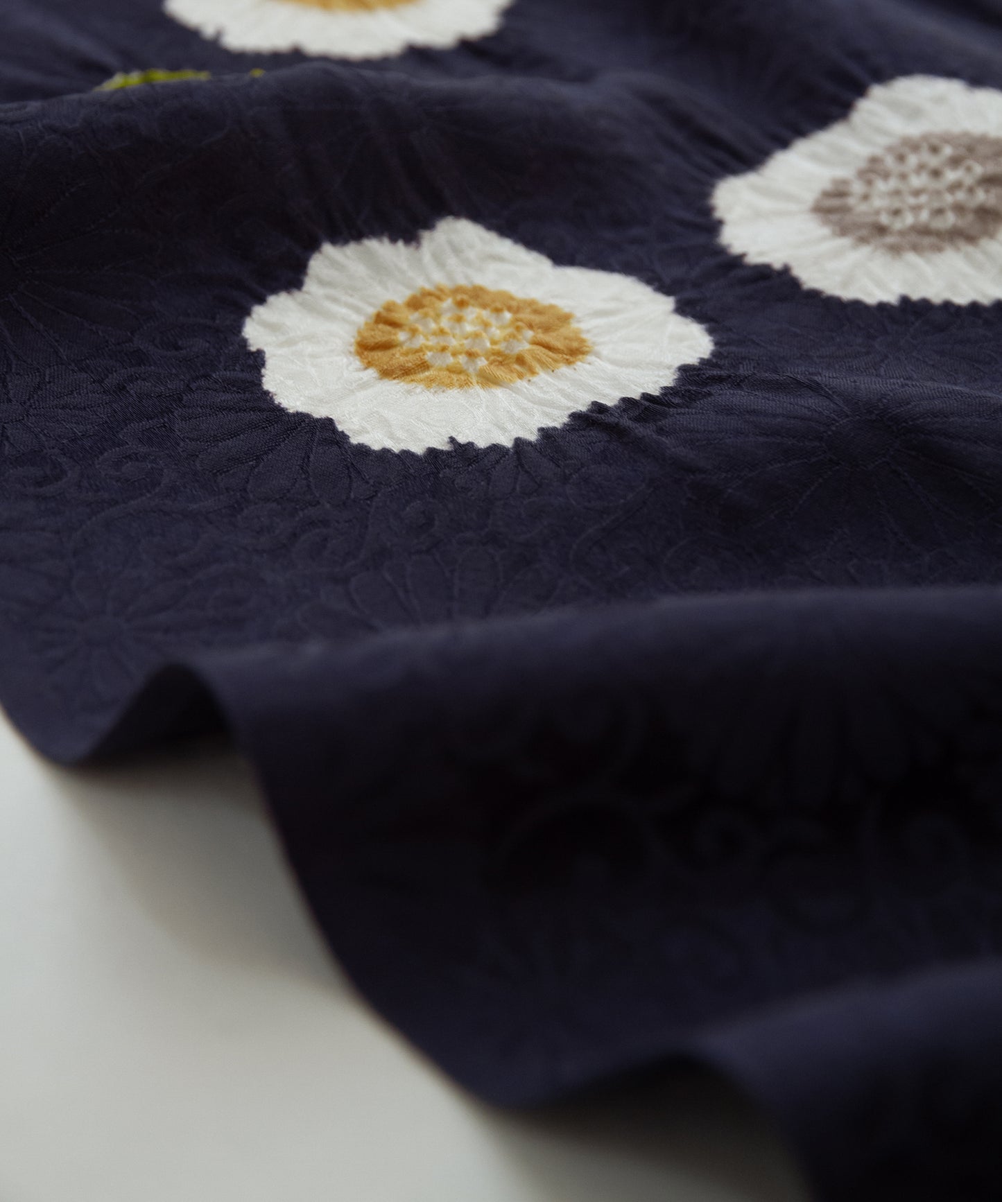 丸太遠藤 絞り九寸名古屋帯「二重葉付小花」