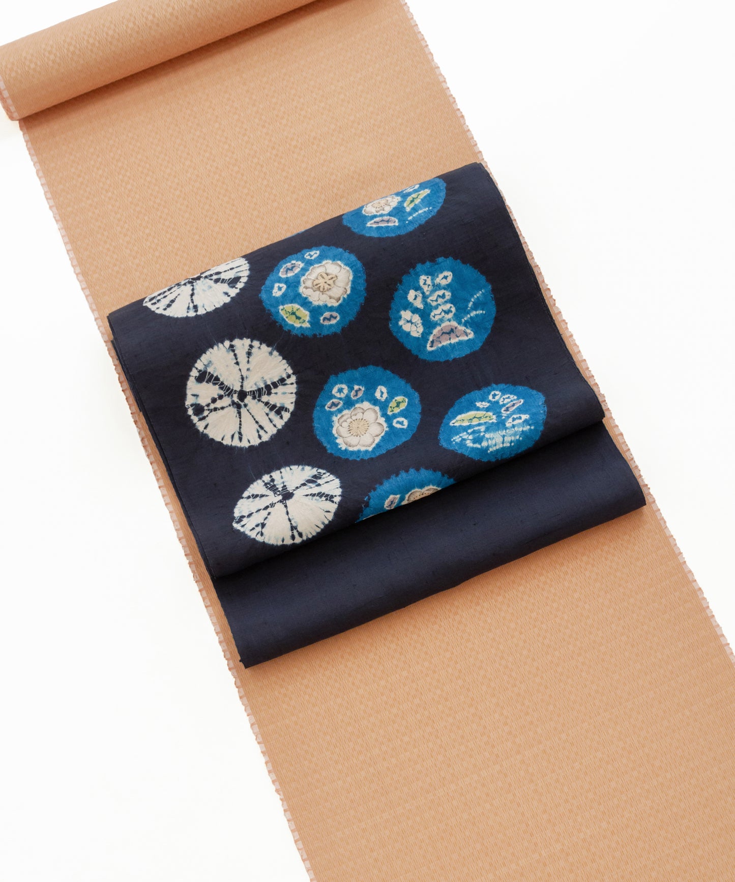 めゆ工房 山下芙美子作 黄八丈 綾織市松「橙みを帯びたピンク色」＊価格はお気軽にお問い合わせください＊