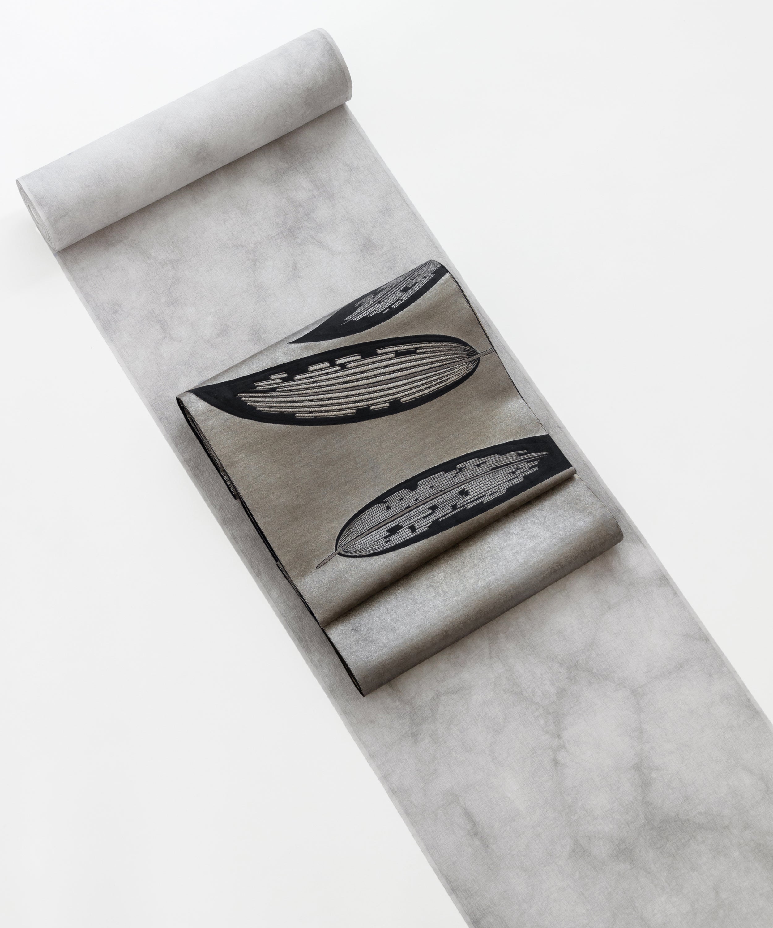 誉田屋源兵衛 摺箔袋帯「韮山笹」※価格はお問い合わせくださいませ