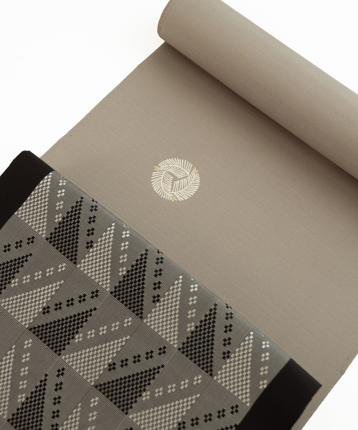 京都小阪 真糊糸目友禅小紋「松の丸」＊＊価格に付きましてはお気軽にお問い合わせください＊＊