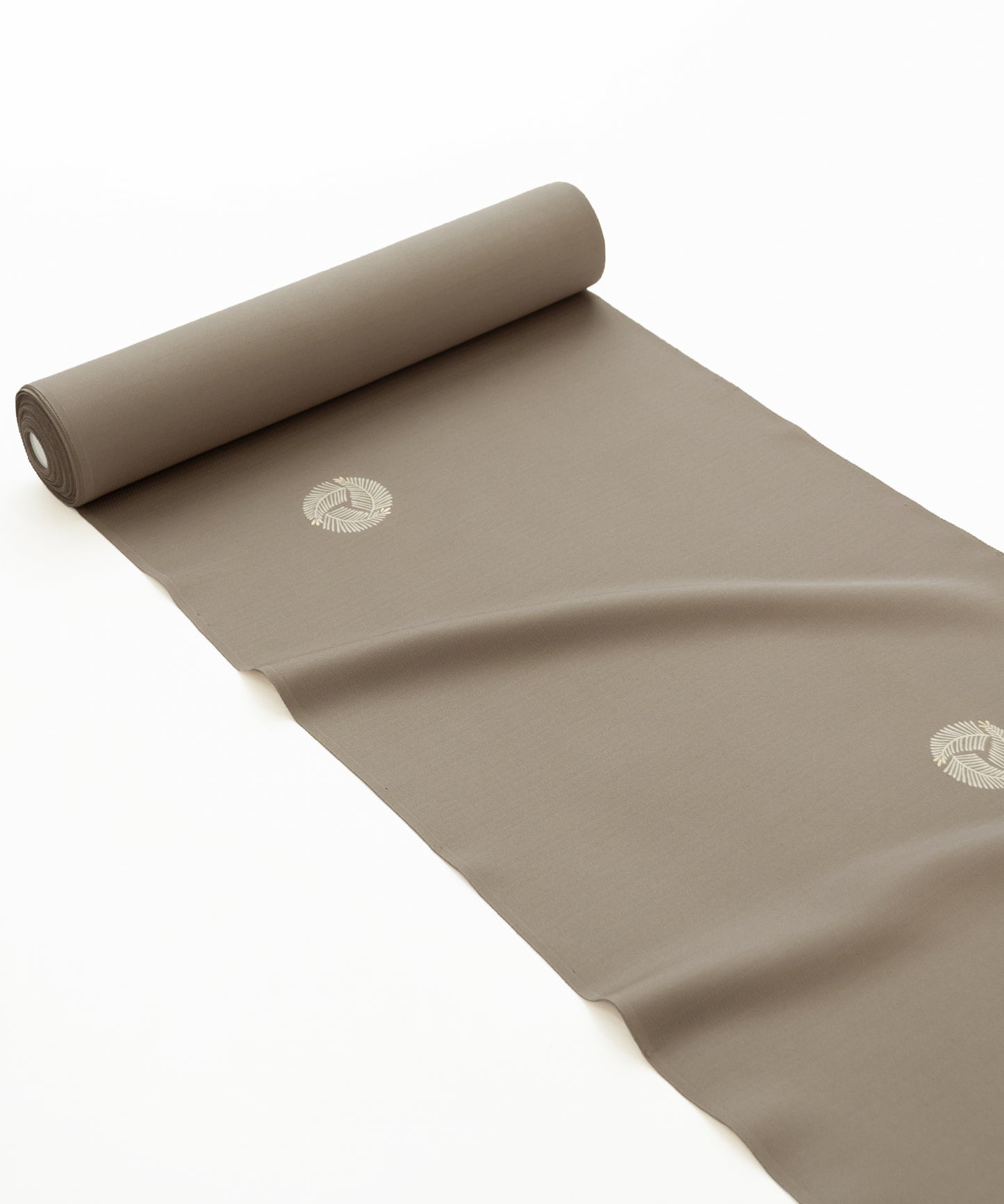 京都小阪 真糊糸目友禅小紋「松の丸」＊＊価格に付きましてはお気軽にお問い合わせください＊＊