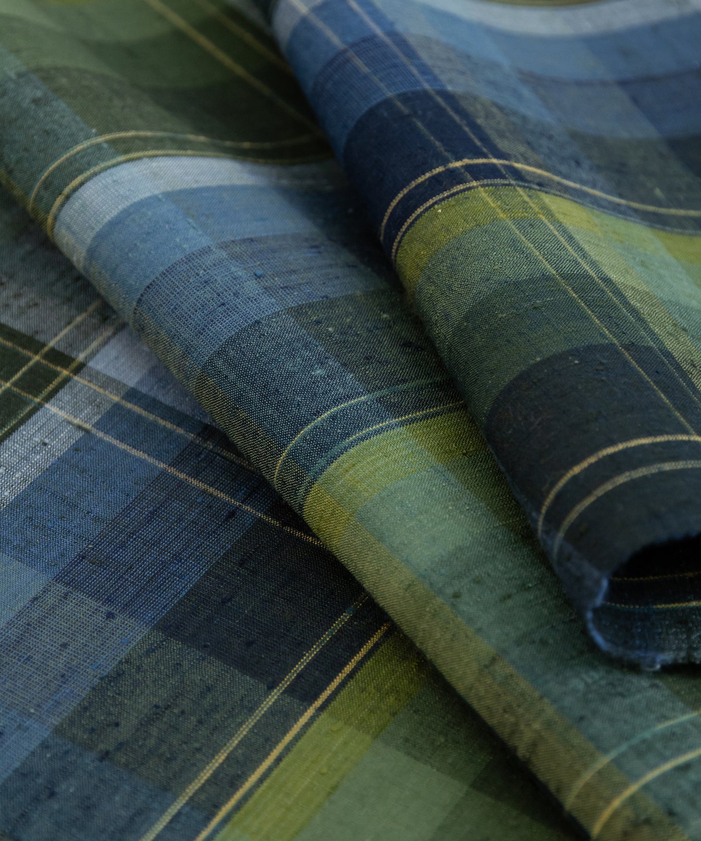 士乎路紬「青色緑色 暈し格子」