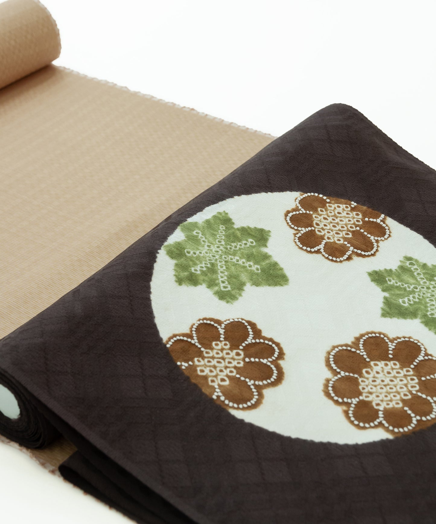 丸太遠藤 絞り九寸名古屋帯「丸取りに菊楓」※価格はお問い合わせくださいませ※