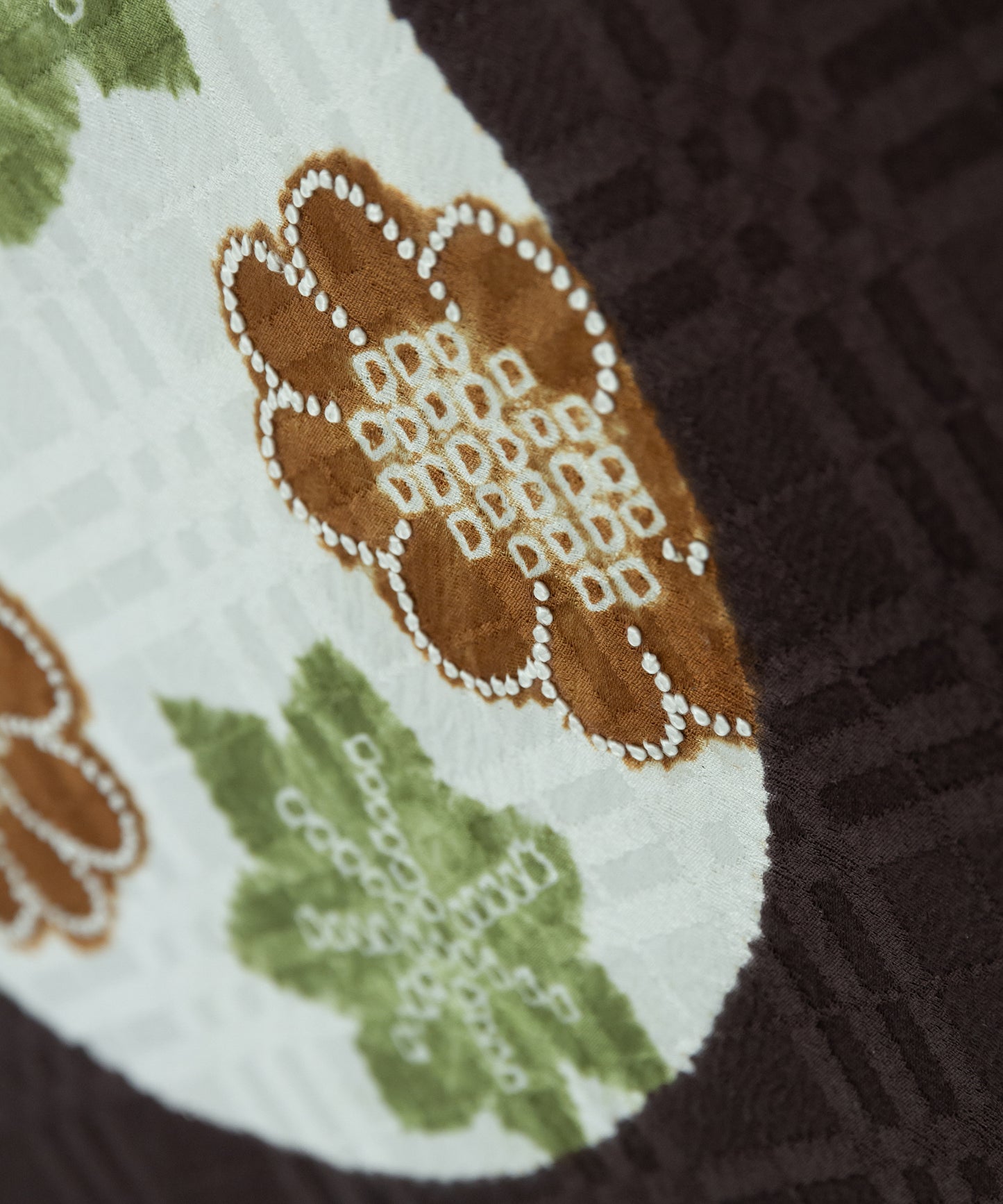 丸太遠藤 絞り九寸名古屋帯「丸取りに菊楓」※価格はお問い合わせくださいませ※