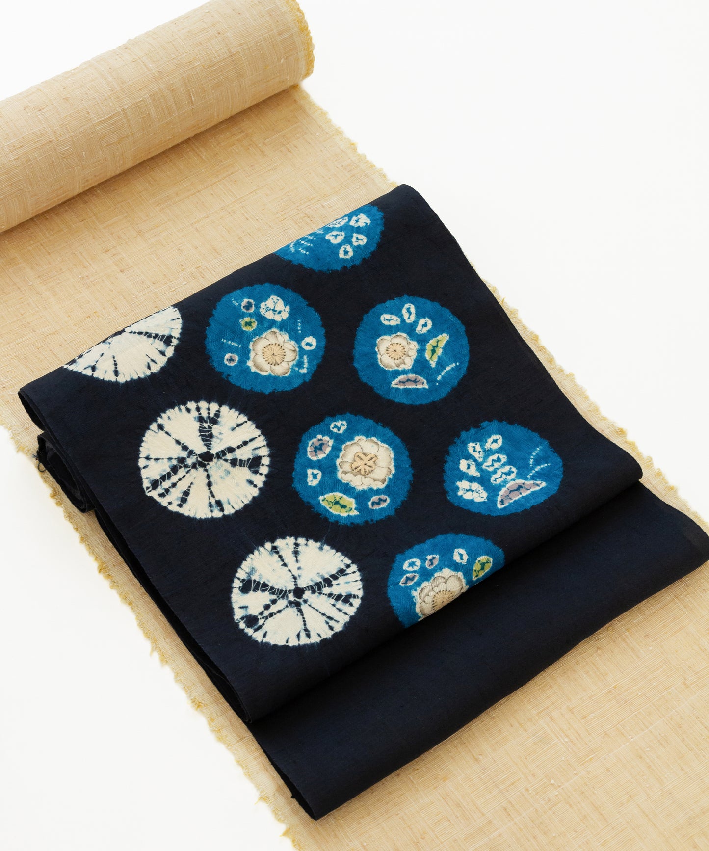 信州飯田紬 制作 広瀬澄子「手おりの中の手織」