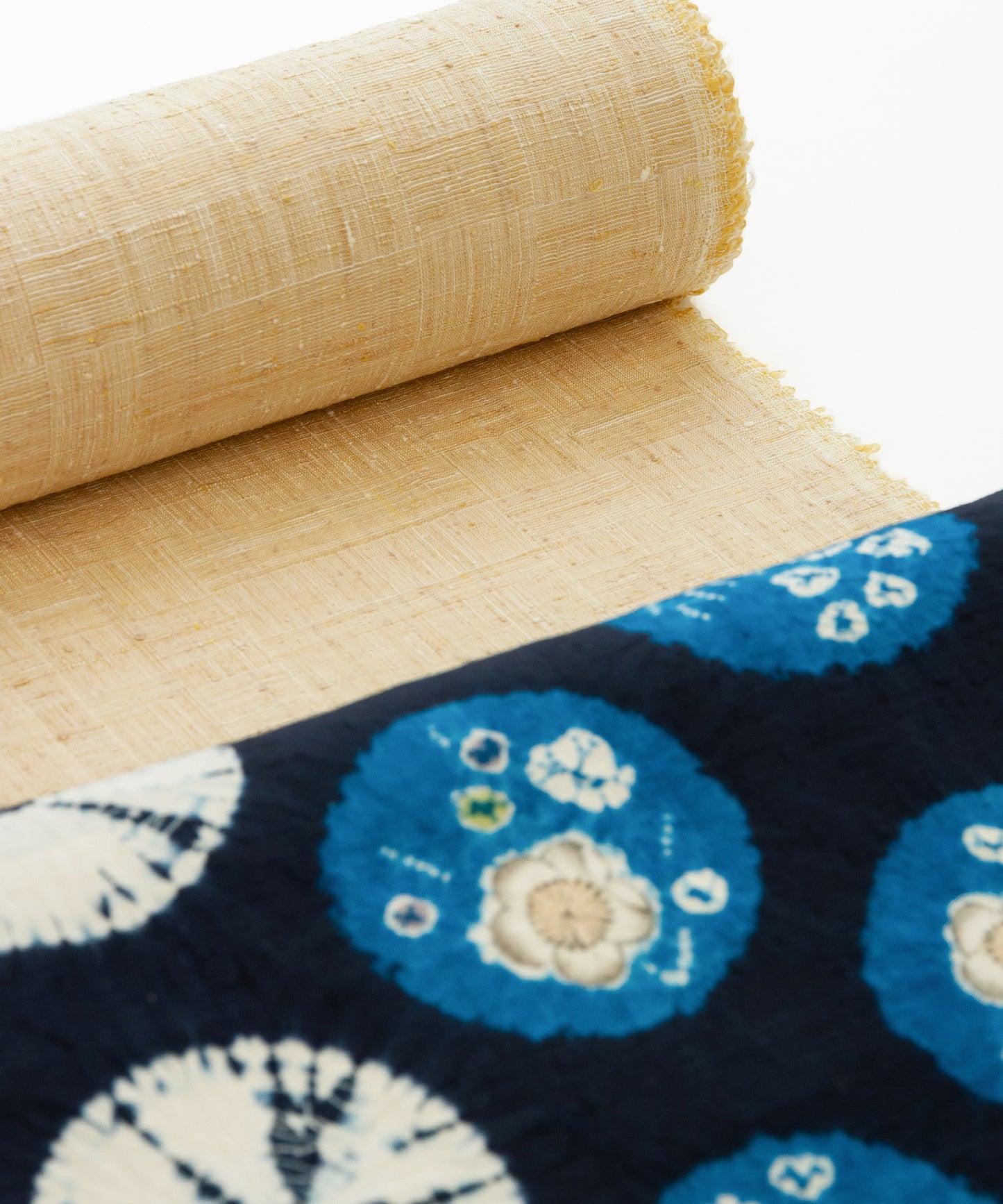 信州飯田紬 制作 広瀬澄子「手おりの中の手織」