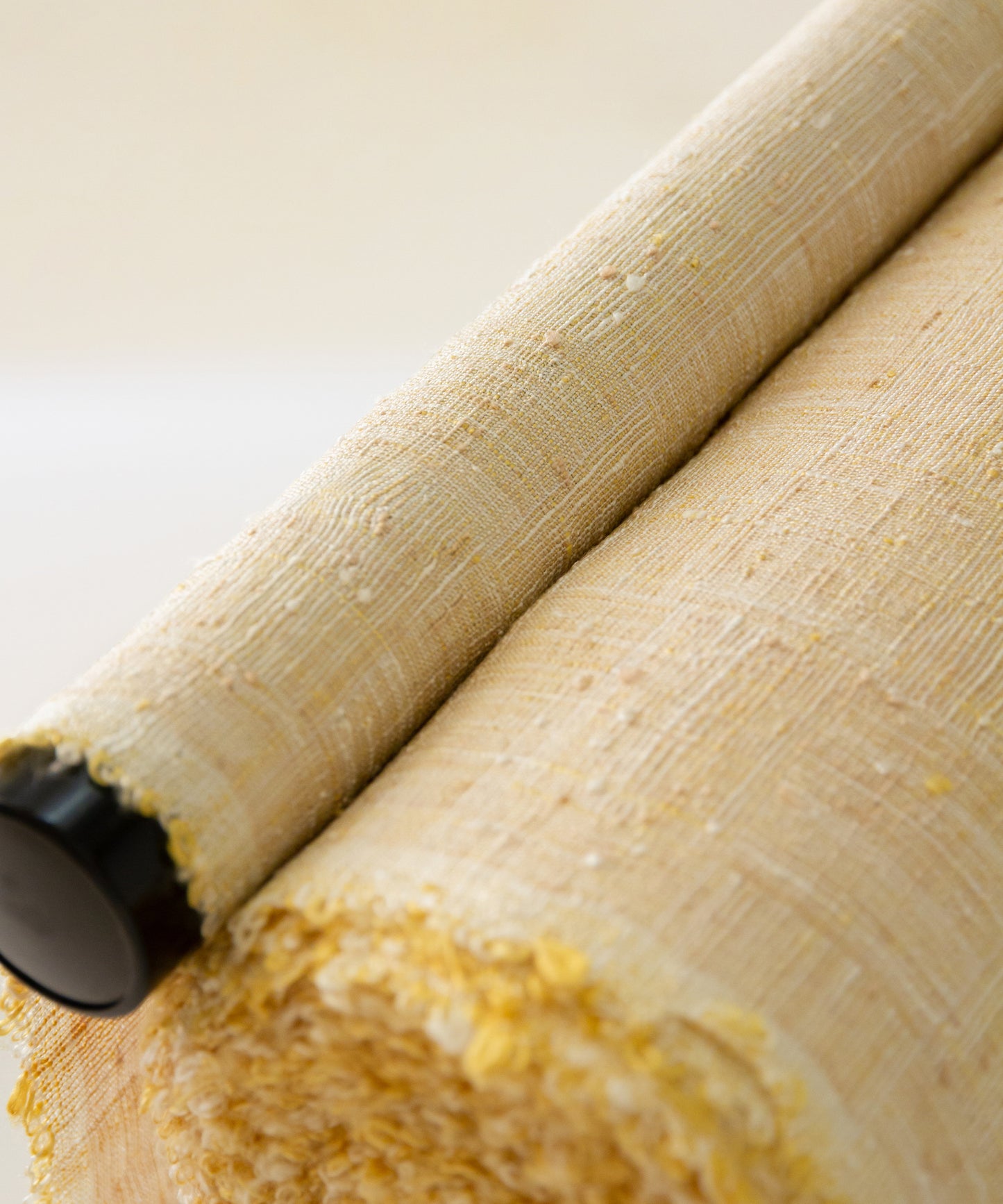 信州飯田紬 制作 広瀬澄子「手おりの中の手織」